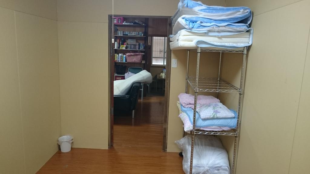 Koza Share House Hotel Okinawa Room photo